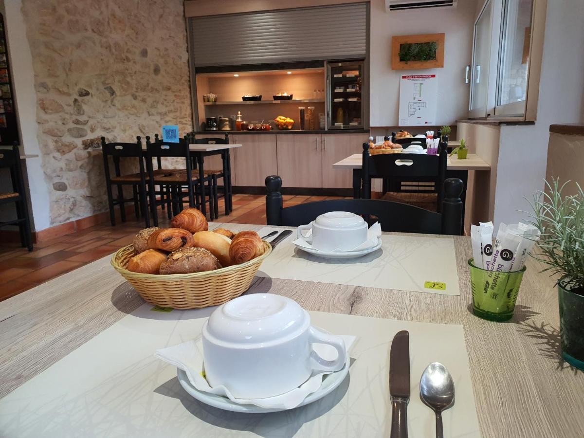 Logis Hotel Restaurant L'Escarbille Saint-Martin-d'Ardeche Luaran gambar